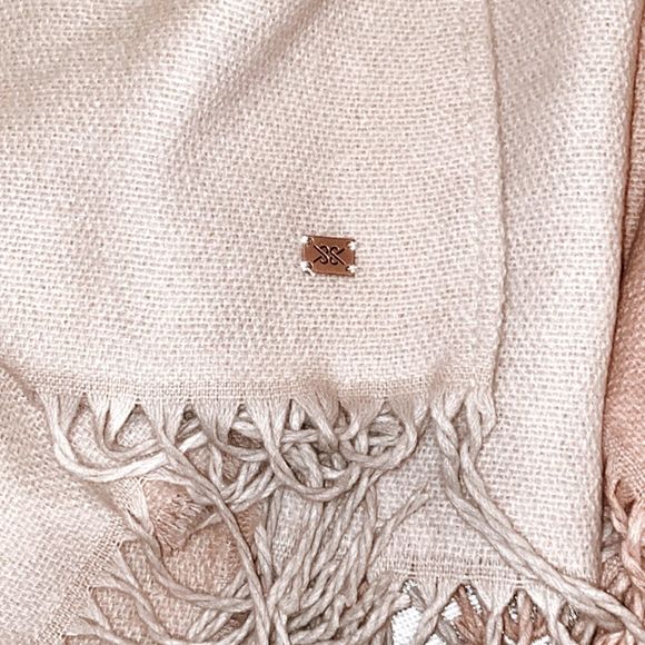 NWT:SOIA & KYO Scarf with Fringe - Picture 2 of 4